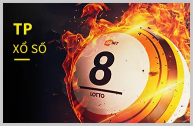 Tuyển thủ e-sports đang thi đấu trên máy tính